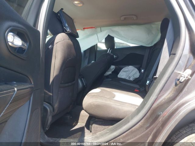 1C4PJLAB8HW561522 Jeep Cherokee Altitude Fwd