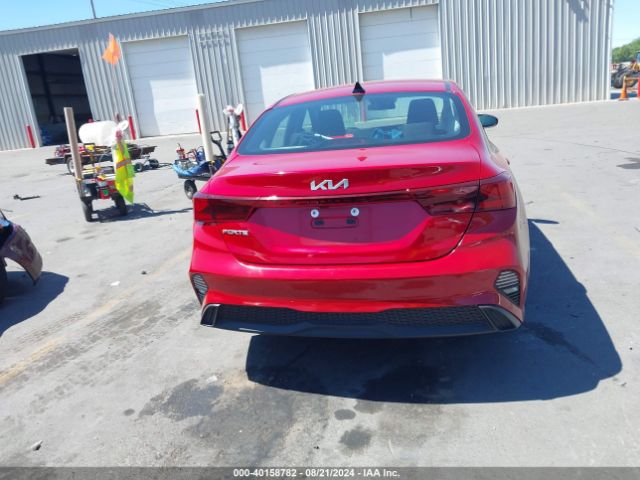 3KPF24AD5PE584118 KIA Forte Lxs
