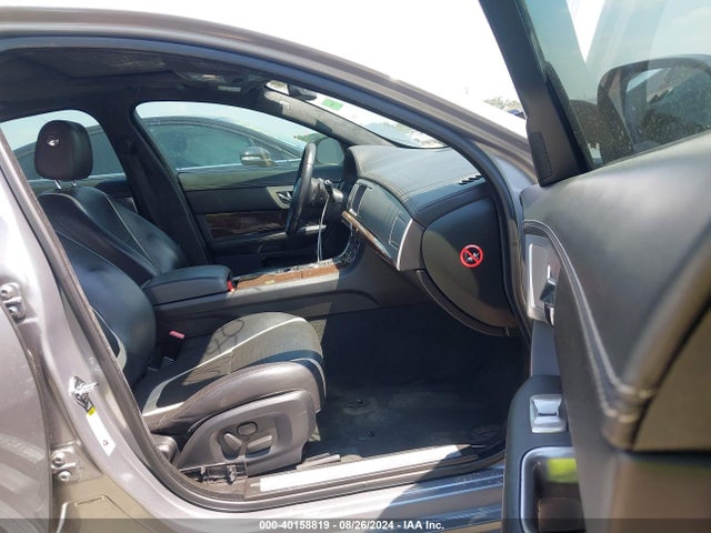 2012 JAGUAR XF SAJWA0HBXCLS23504 Photo 4