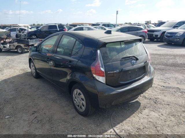 JTDKDTB33G1122796 Toyota Prius C Two