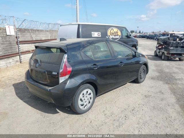 JTDKDTB33G1122796 Toyota Prius C Two