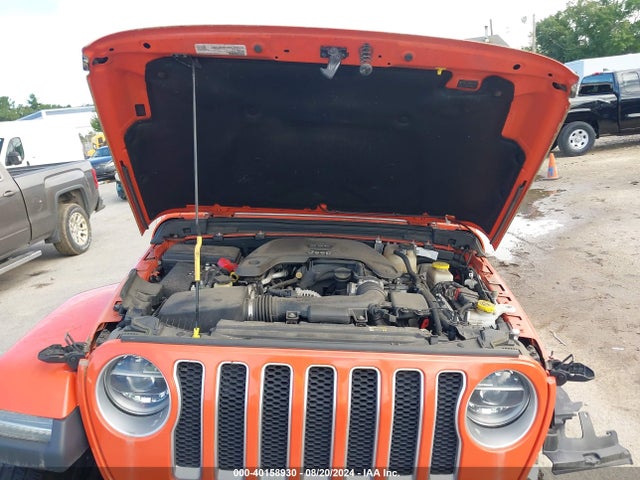 1C4HJXEG3JW219757 Jeep Wrangler Unlimited Sahara 4x4