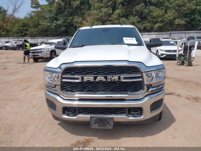 3C6UR5HL5NG388016 RAM 2500 Tradesman  4x4 8' Box
