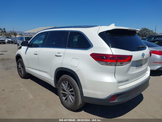 Toyota Highlander Xle 2017 5TDKZRFH7HS521578 Image 3