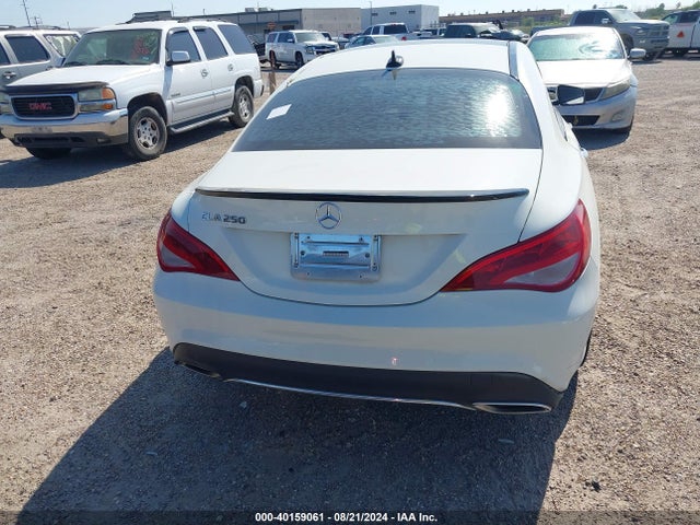 Mercedes-Benz CLA 250 2018 WDDSJ4EB1JN525568 Image 16