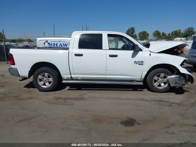 3C6RR6KG5MG705315 RAM 1500 Classic Tradesman  4x2 5'7 Box