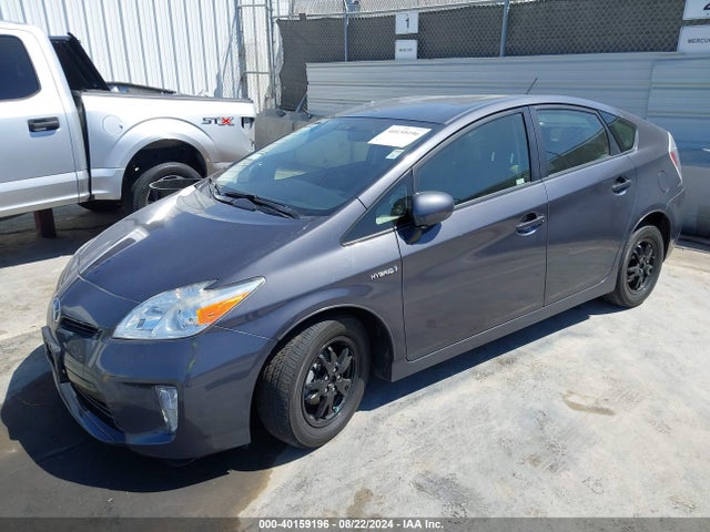 Toyota Prius Two 2015 JTDKN3DU4F1984118 Image 2