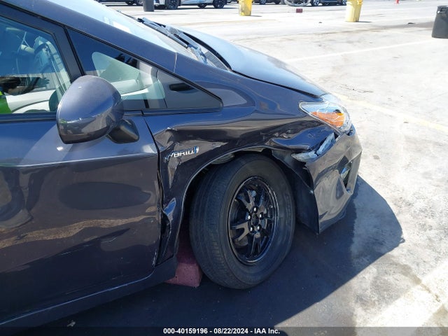 Toyota Prius Two 2015 JTDKN3DU4F1984118 Image 6
