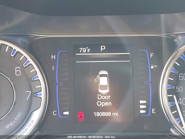 1C3CCCAB5GN142688 Chrysler 200 Limited