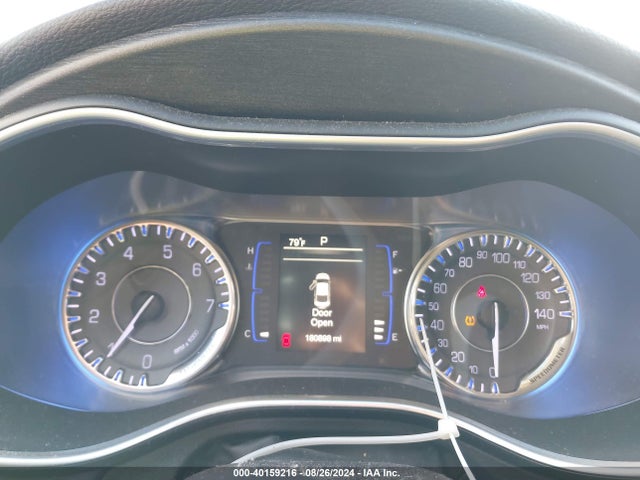 1C3CCCAB5GN142688 Chrysler 200 Limited