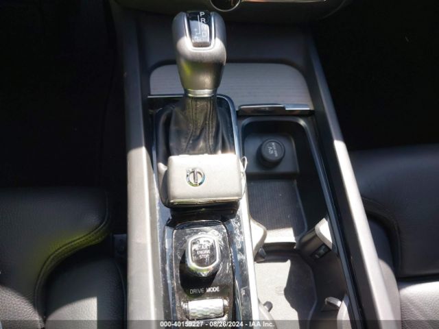 7JR102TL4MG103877 Volvo S60 T5 Inscription