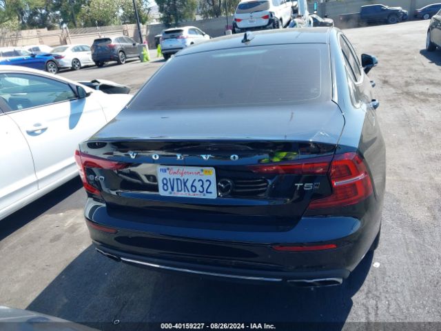 7JR102TL4MG103877 Volvo S60 T5 Inscription