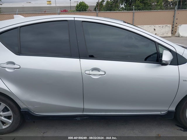 Toyota Prius C Two 2017 JTDKDTB31H1591144 Image 13