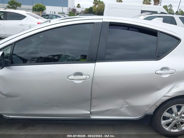 Toyota Prius C Two 2017 JTDKDTB31H1591144 Image 14