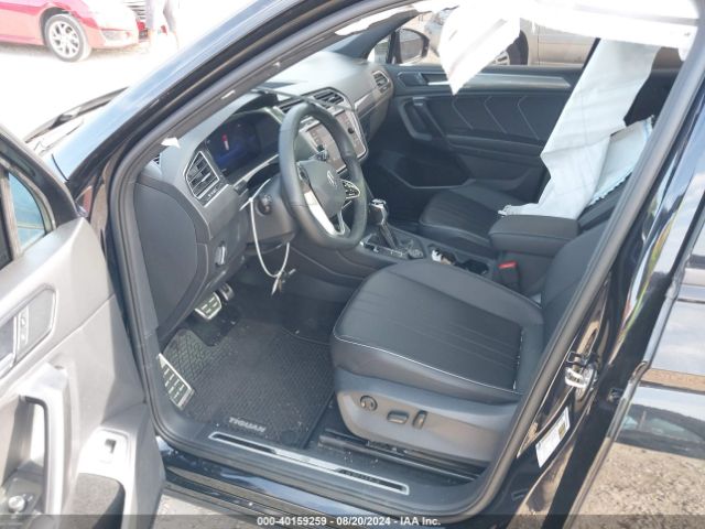 3VV8B7AX8RM043675 Volkswagen Tiguan 2.0t Se R-line Black