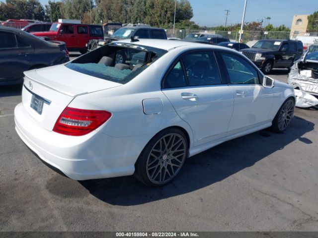2013 MERCEDES-BENZ C 250 WDDGF4HB6DR277561 Photo 3