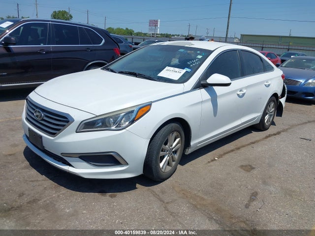 Hyundai Sonata 2017 5NPE24AF5HH569807 Image 2