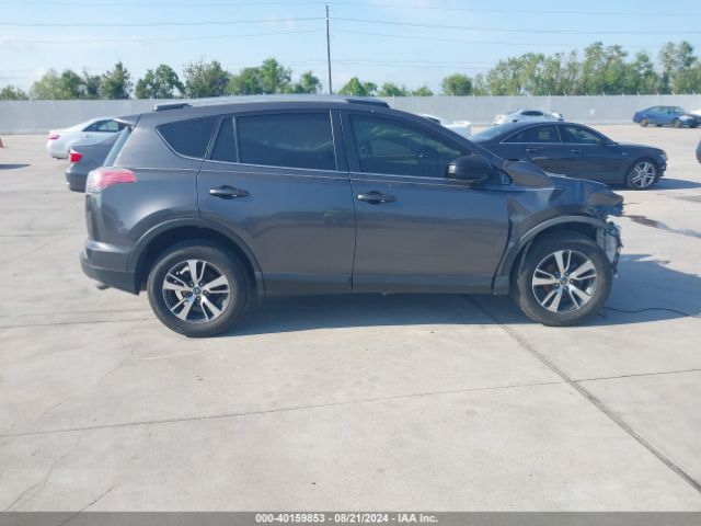 JTMZFREV8JJ724352 Toyota RAV4 LE