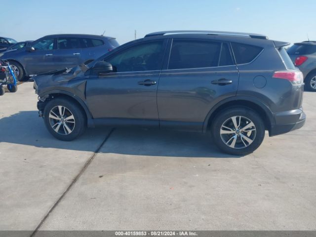 JTMZFREV8JJ724352 Toyota RAV4 LE
