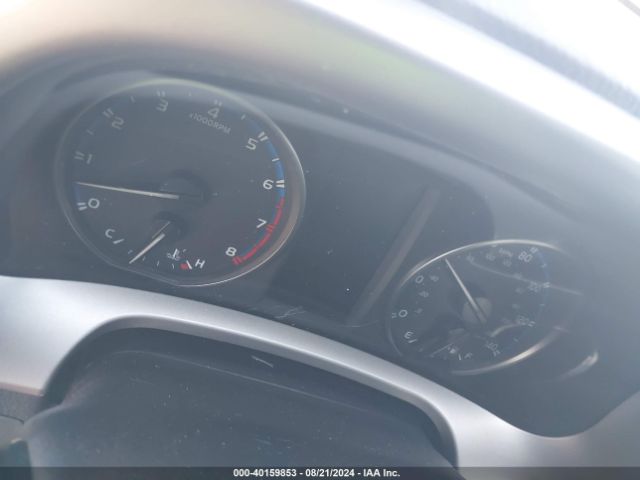 JTMZFREV8JJ724352 Toyota RAV4 LE