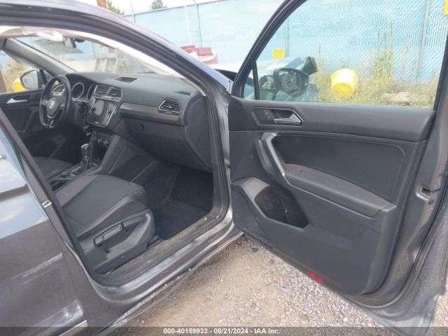 3VV2B7AX9JM081281 Volkswagen Tiguan 2.0t Se/2.0t Sel
