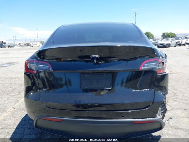 Tesla Model Y Long Range Dual Motor All-wheel Drive 2021 5YJYGDEE5MF216475 Image 16