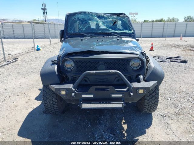 1C4BJWDG5HL654647 Jeep Wrangler Unlimited Sport 4x4