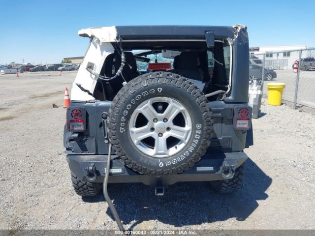1C4BJWDG5HL654647 Jeep Wrangler Unlimited Sport 4x4