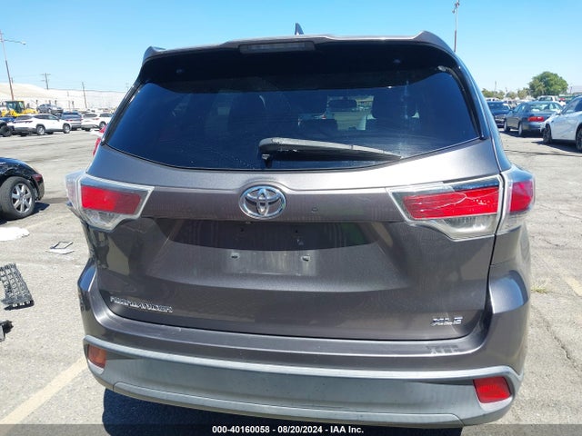 Toyota Highlander Xle V6 2014 5TDKKRFH0ES016837 Image 17