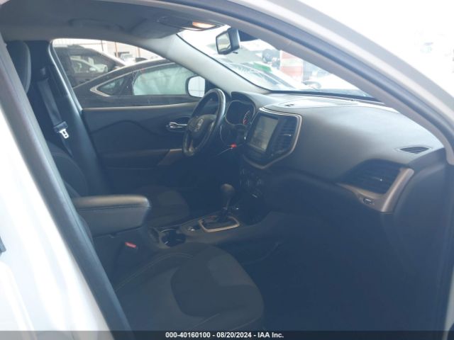1C4PJMCS8HW622709 Jeep Cherokee Latitude 4x4
