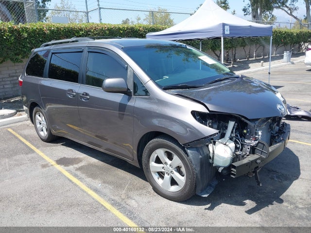 Toyota Sienna Le 8 Passenger 2017 5TDKZ3DC8HS833042 main image