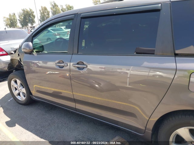 Toyota Sienna Le 8 Passenger 2017 5TDKZ3DC8HS833042 Image 15