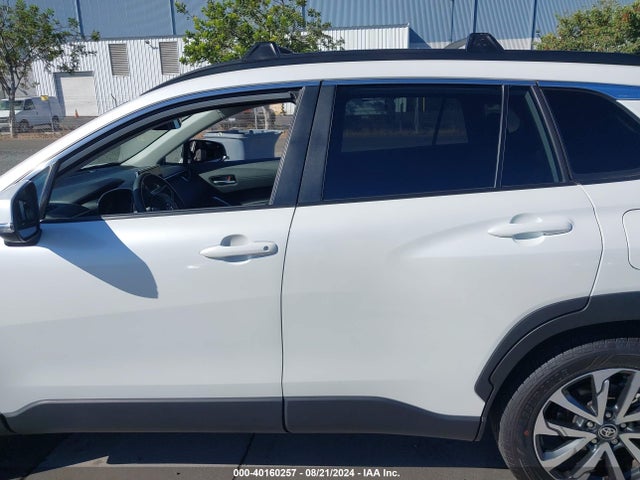 Toyota Corolla Cross Xle 2023 7MUDAAAG3PV066281 Image 14