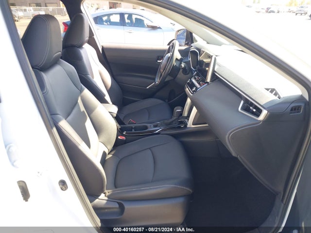 Toyota Corolla Cross Xle 2023 7MUDAAAG3PV066281 Image 5