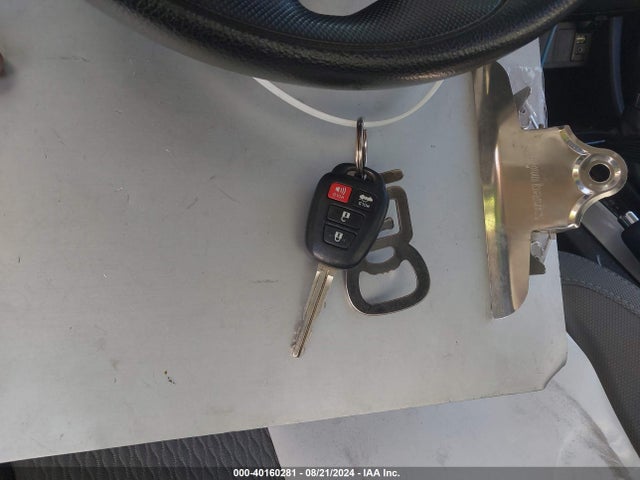 Toyota COROLLA LE 2016 5YFBURHE4GP491142 Image 11