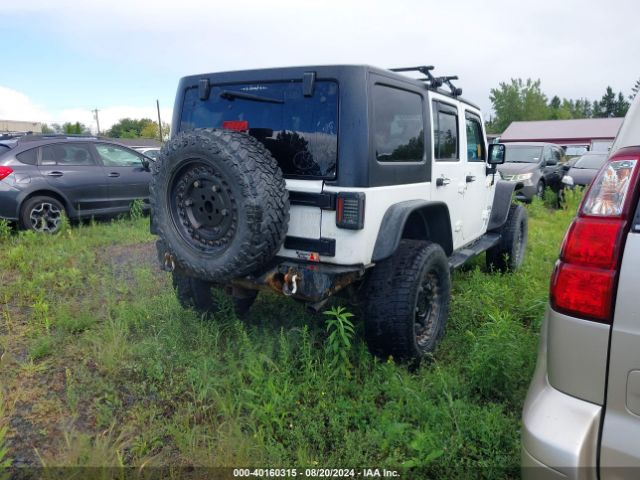 1C4BJWDG2HL738165 Jeep Wrangler Unlimited Sport 4x4