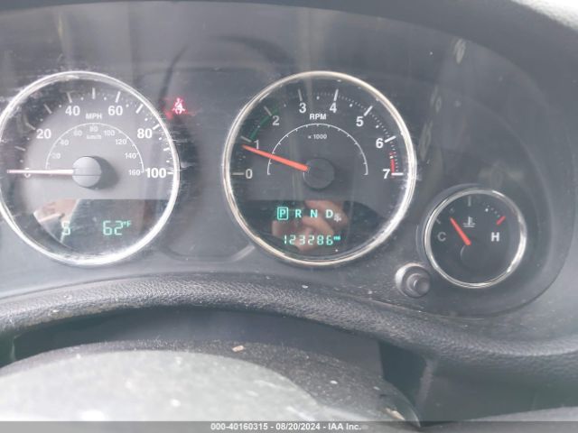 1C4BJWDG2HL738165 Jeep Wrangler Unlimited Sport 4x4