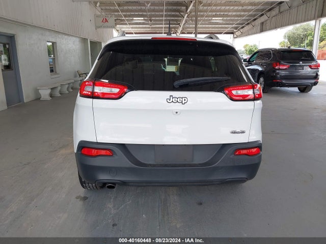 1C4PJLCB1HW502745 Jeep Cherokee Latitude Fwd