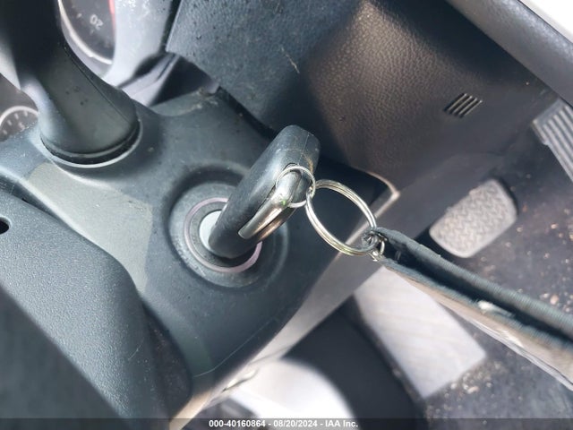 Toyota RAV4 LE 2019 2T3G1RFV3KC041371 Image 11