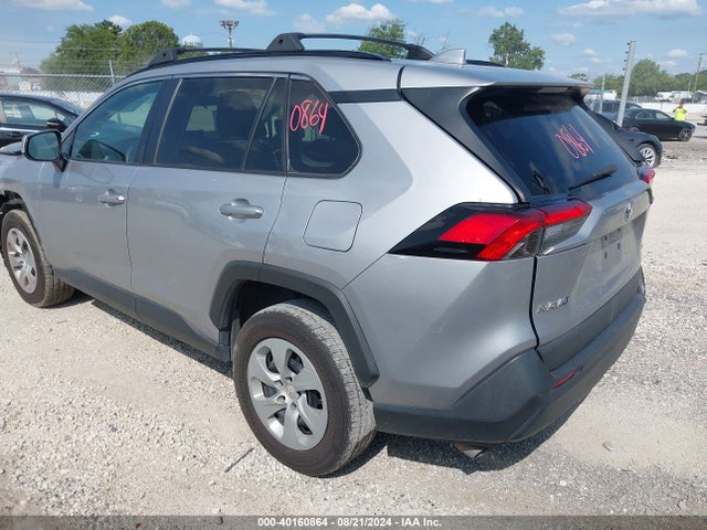 Toyota RAV4 LE 2019 2T3G1RFV3KC041371 Image 3