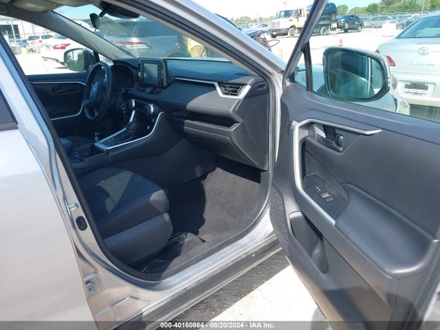 Toyota RAV4 LE 2019 2T3G1RFV3KC041371 Image 5