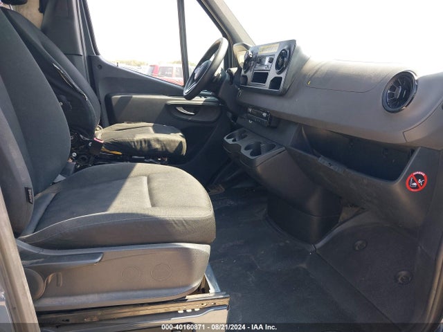 WD4PF0CD4KP104972 Mercedes-Benz Sprinter 2500 High Roof V6/standard Roof V6
