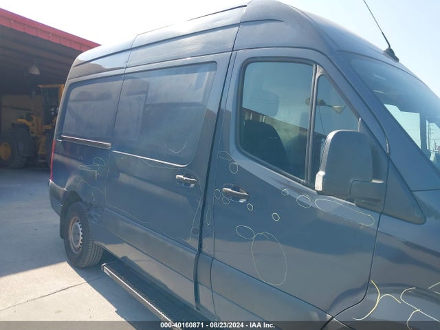 WD4PF0CD4KP104972 Mercedes-Benz Sprinter 2500 High Roof V6/standard Roof V6