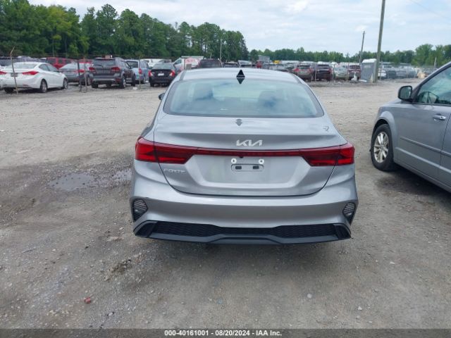 3KPF24AD7RE749640 KIA Forte Lxs