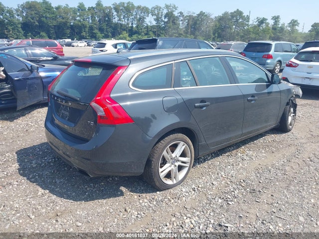 YV126MEC1F1206880 Volvo V60 T5 Premier Plus