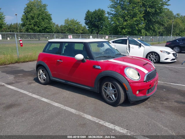 2007 MINI COOPER S WMWMF73547TT82832 Photo 0