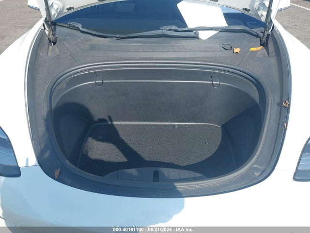 Tesla Model 3 Long Range/mid Range 2018 5YJ3E1EA7JF057207 Image 10