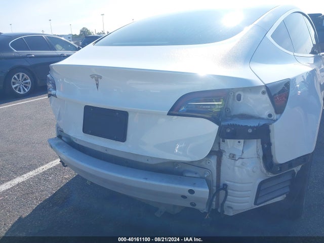 Tesla Model 3 Long Range/mid Range 2018 5YJ3E1EA7JF057207 Image 20