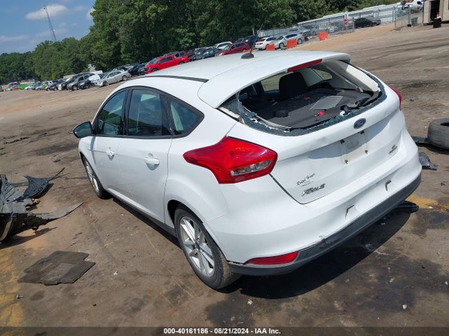Ford FOCUS SE 2016 1FADP3K23GL406589 Image 3