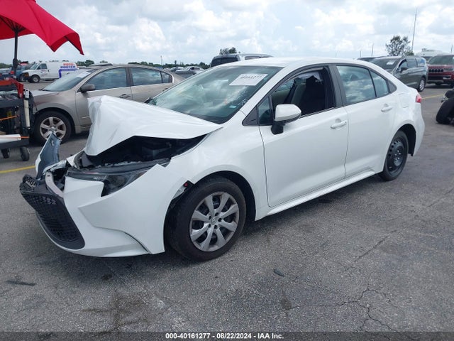 Toyota COROLLA LE 2022 5YFEPMAEXNP331314 Image 2